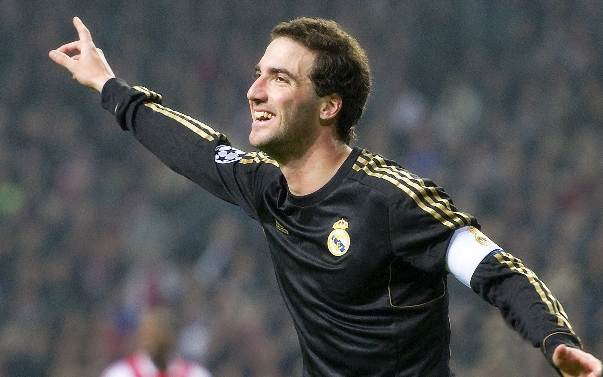 开云娱乐官网-运动员突破极限：连续得分背后的努力故事，运动员突破心率