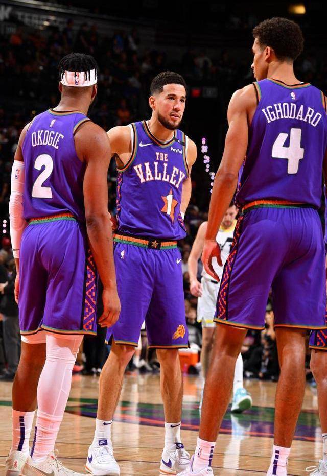 太阳三巨头合体，首轮横扫对手晋级