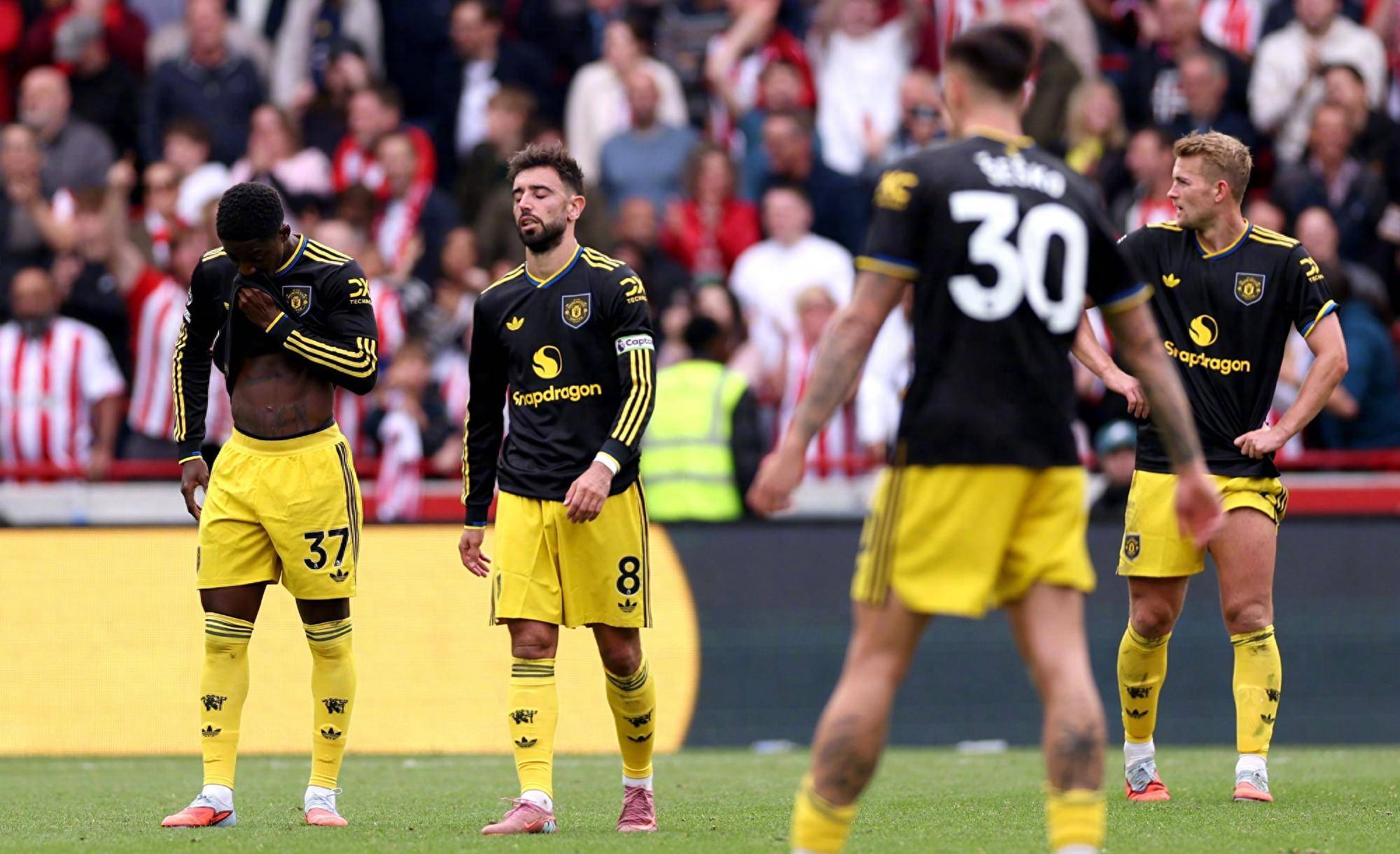 曼联危机重重，换帅能否救火？